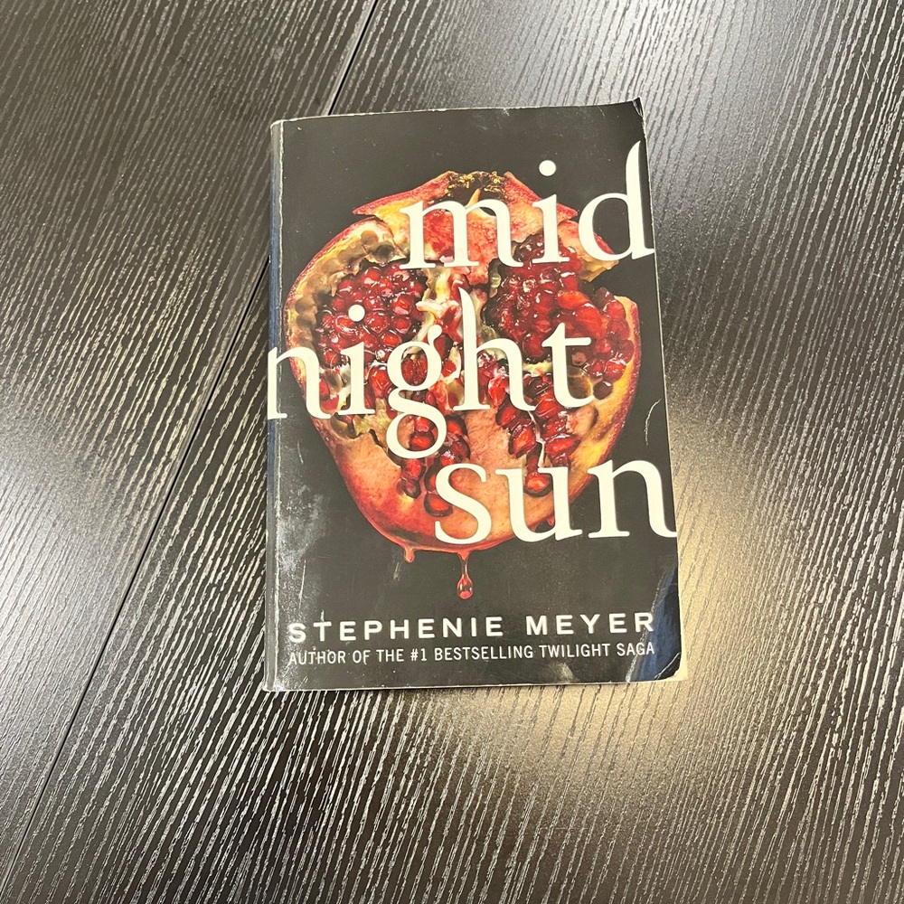 Midnight Sun Book by Stephenie Meyer paperback
